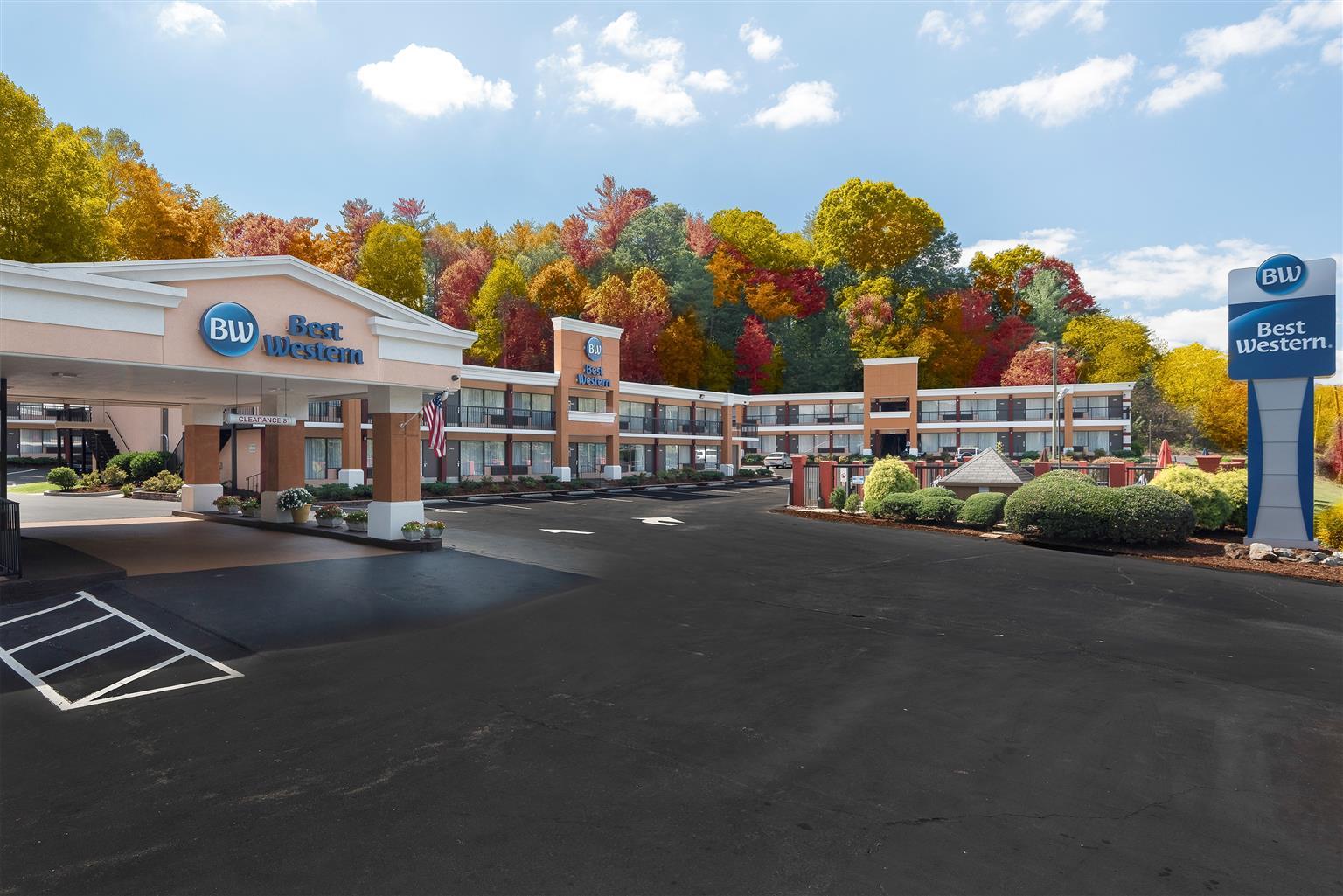 Western Tunnel Road Hotel